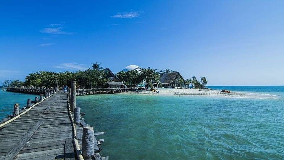 Pesona Eksotis Umang Beach