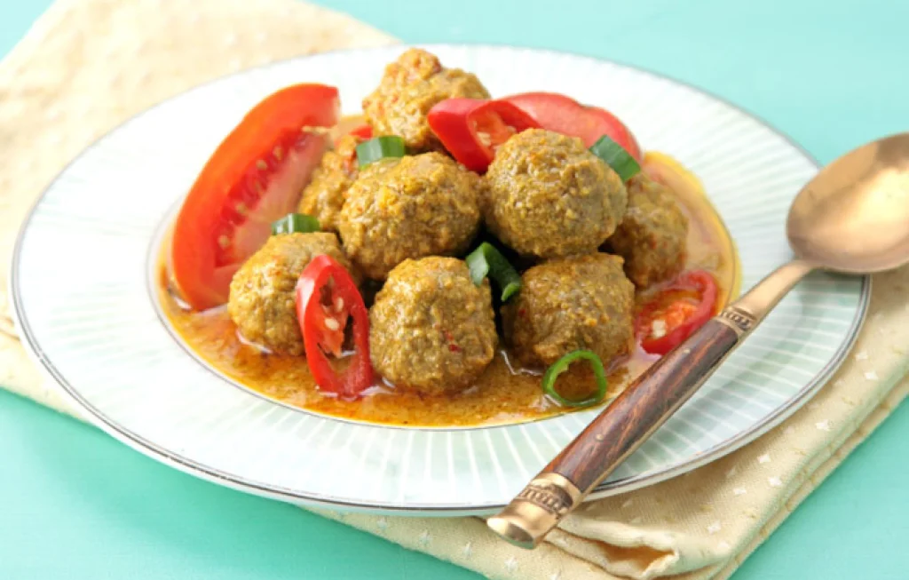 Bola Daging Kari Santan