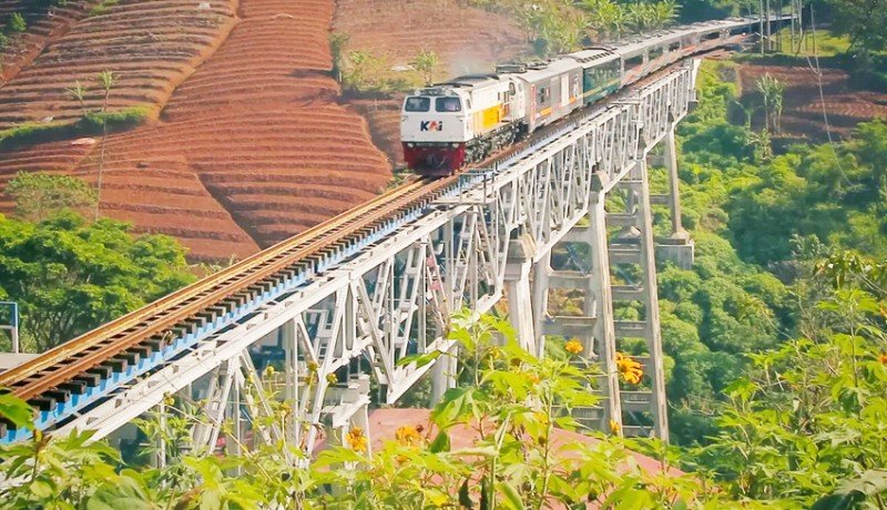KA Sangkuriang