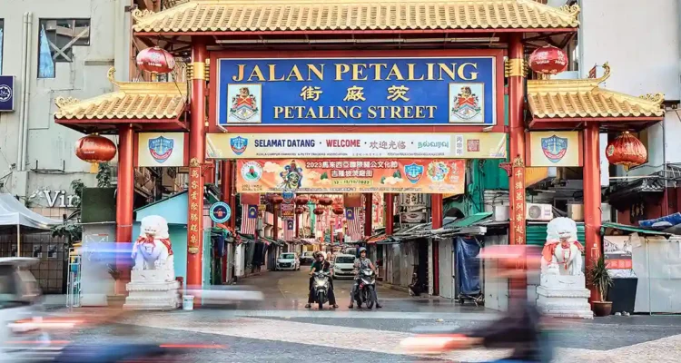Wisata di KL, Menjelajahi Menara Ikonik, Batu Caves, dan Surga Kuliner